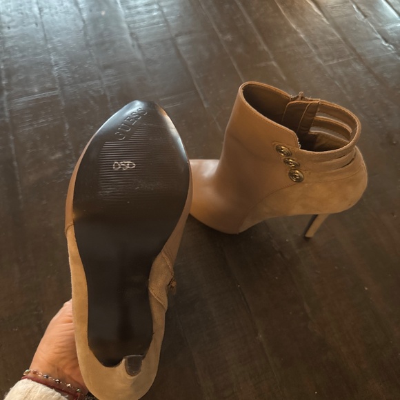 Guess booties - Picture 2 of 2